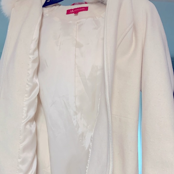 AK ANNE KLEIN small winter white with hood that is lined with 100%fox fur - Picture 5 of 7